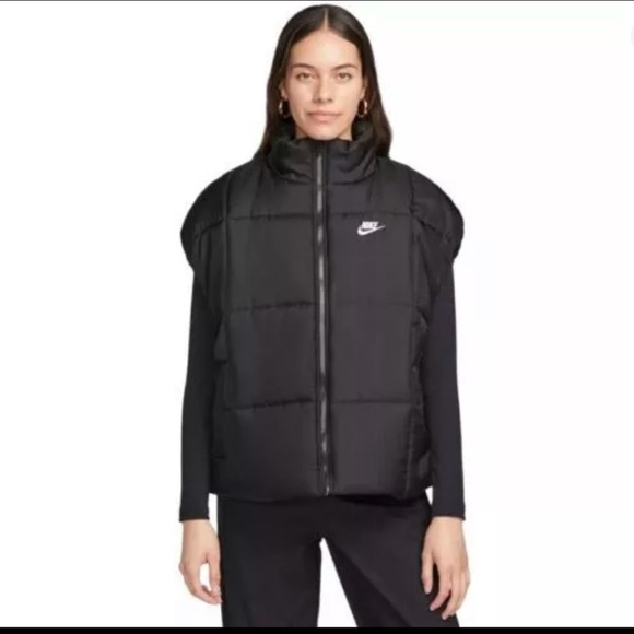 NWT Nike Women's Black Therma-Fit Oversized Puffer Vest, XL - Picture 1 of 8